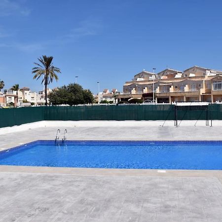 Casa Alex Torrevieja- Holiday House - Con Piscina Comunitaria ภายนอก รูปภาพ